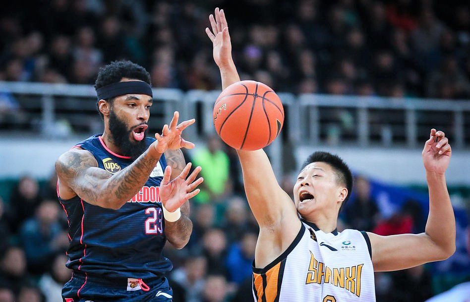 星空体育官网荷甲赛程吃紧；广东宏远国际比赛日调整名单；引发热议；心理建设被强调的简单介绍