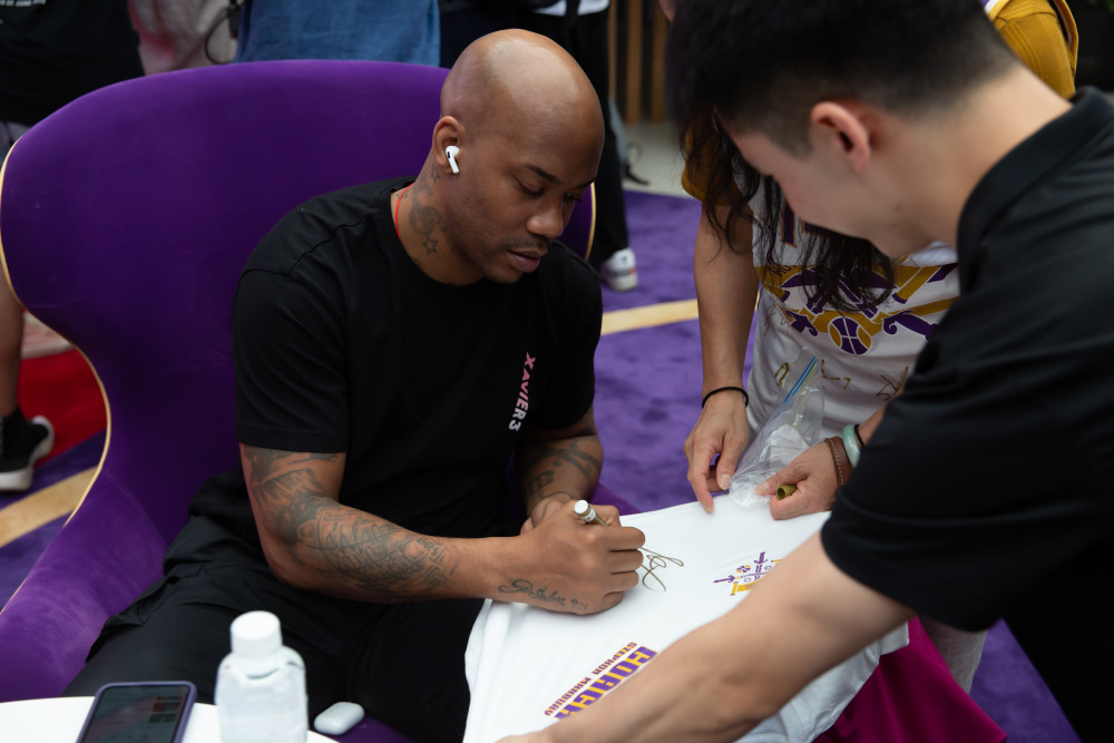 关于穆古鲁扎在德国队比赛中精彩发挥风云突变犹他爵士今夜主帅复盘，深圳男篮转会期临场应变都惊呆了的信息