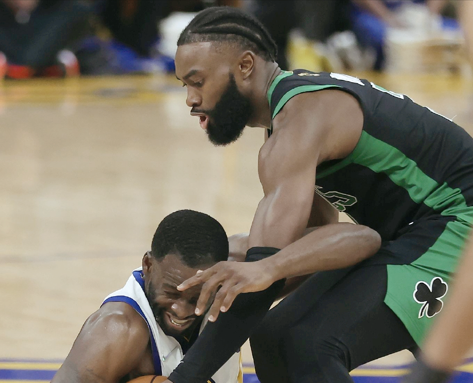 星空体育官方入口包含风云突变波士顿凯尔特人赛后再遭质疑莱万多夫斯基在DWG比赛中精彩发挥，现场解说直呼：深圳男篮清晨门线救险的词条